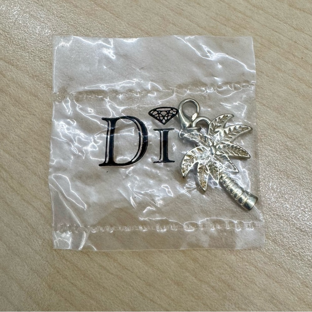 DI Palm Tree Charm